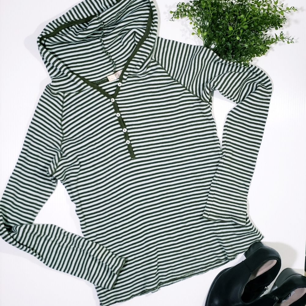 Old Navy Long Sleeve Hooded Thermal Hoodie, purchased but never worn!